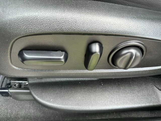 Used 2021 Green GMC Denali image 16