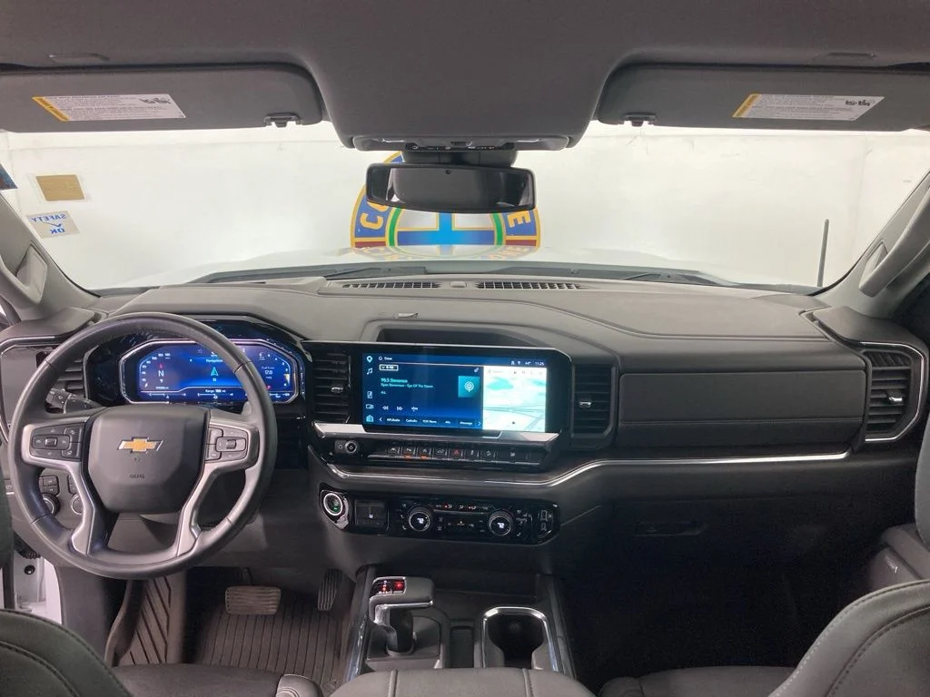Used 2023 White Chevrolet LTZ image 10