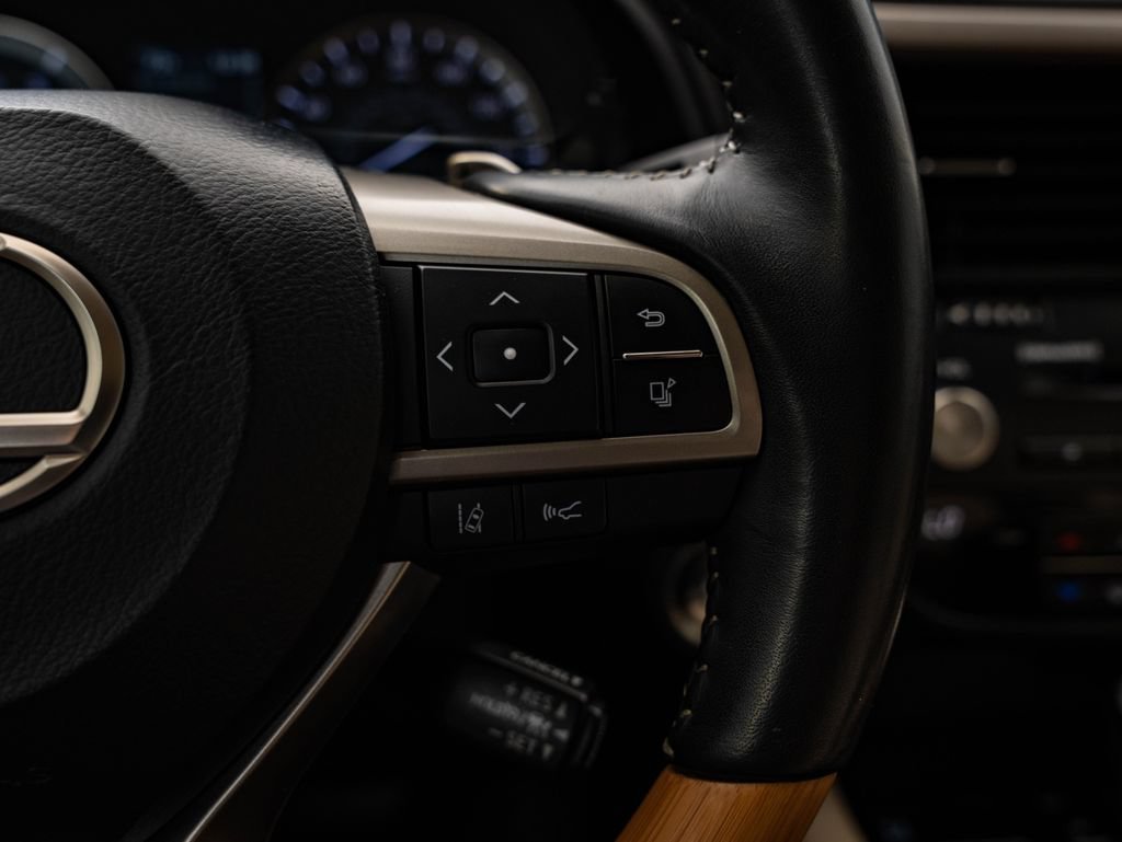 Used 2021 Eminent White Pearl Lexus 350 image 29
