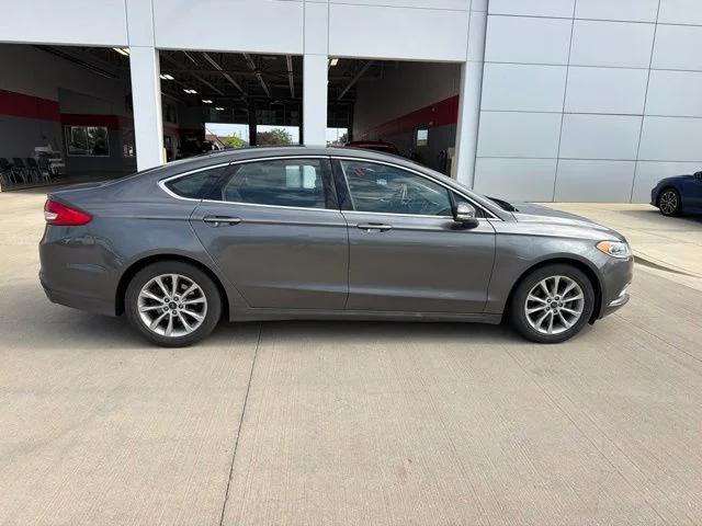 Used 2017 Gray Ford SE image 2