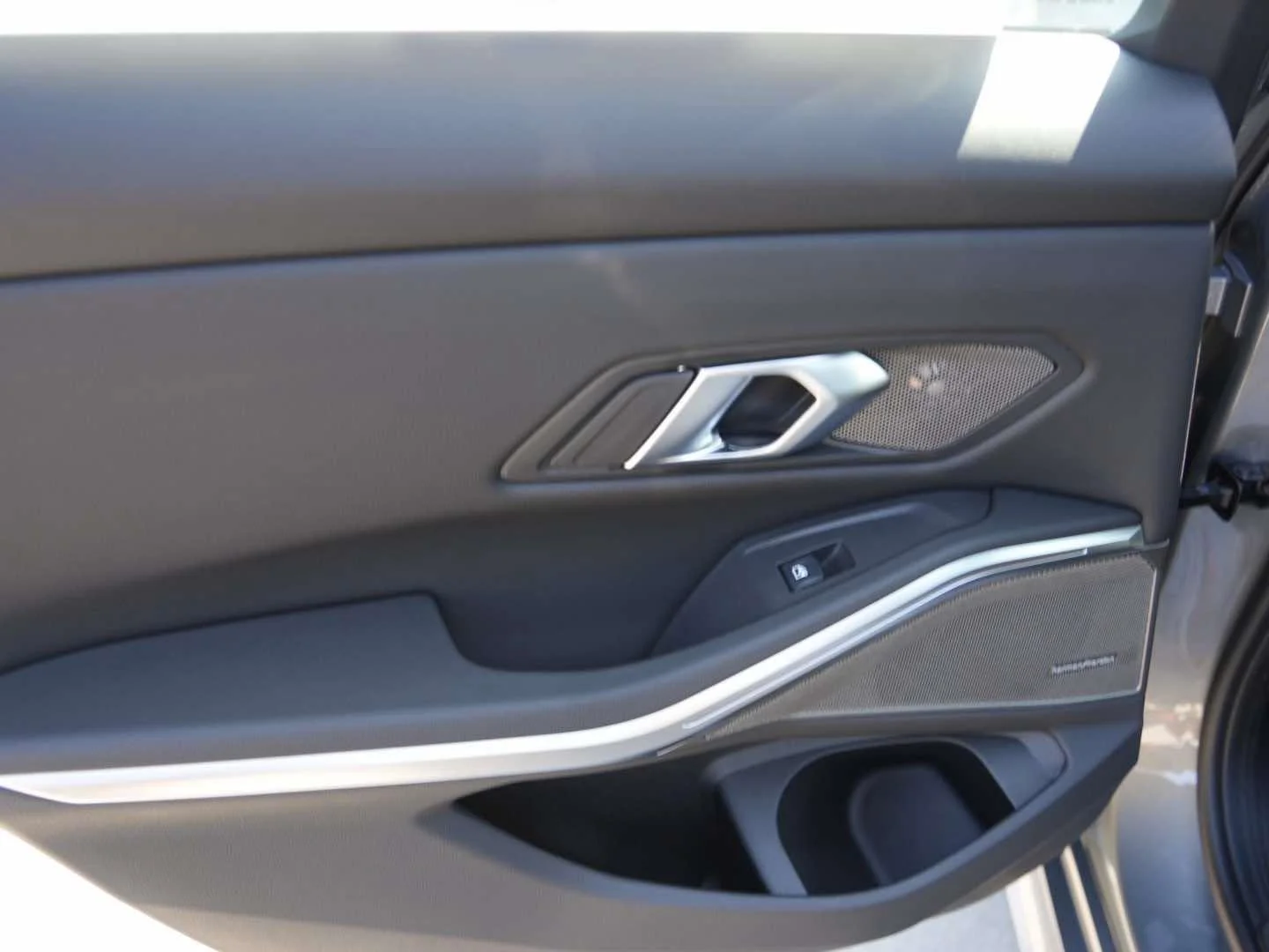 New 2026 Skyscraper Grey Metallic BMW 330i NA image 9