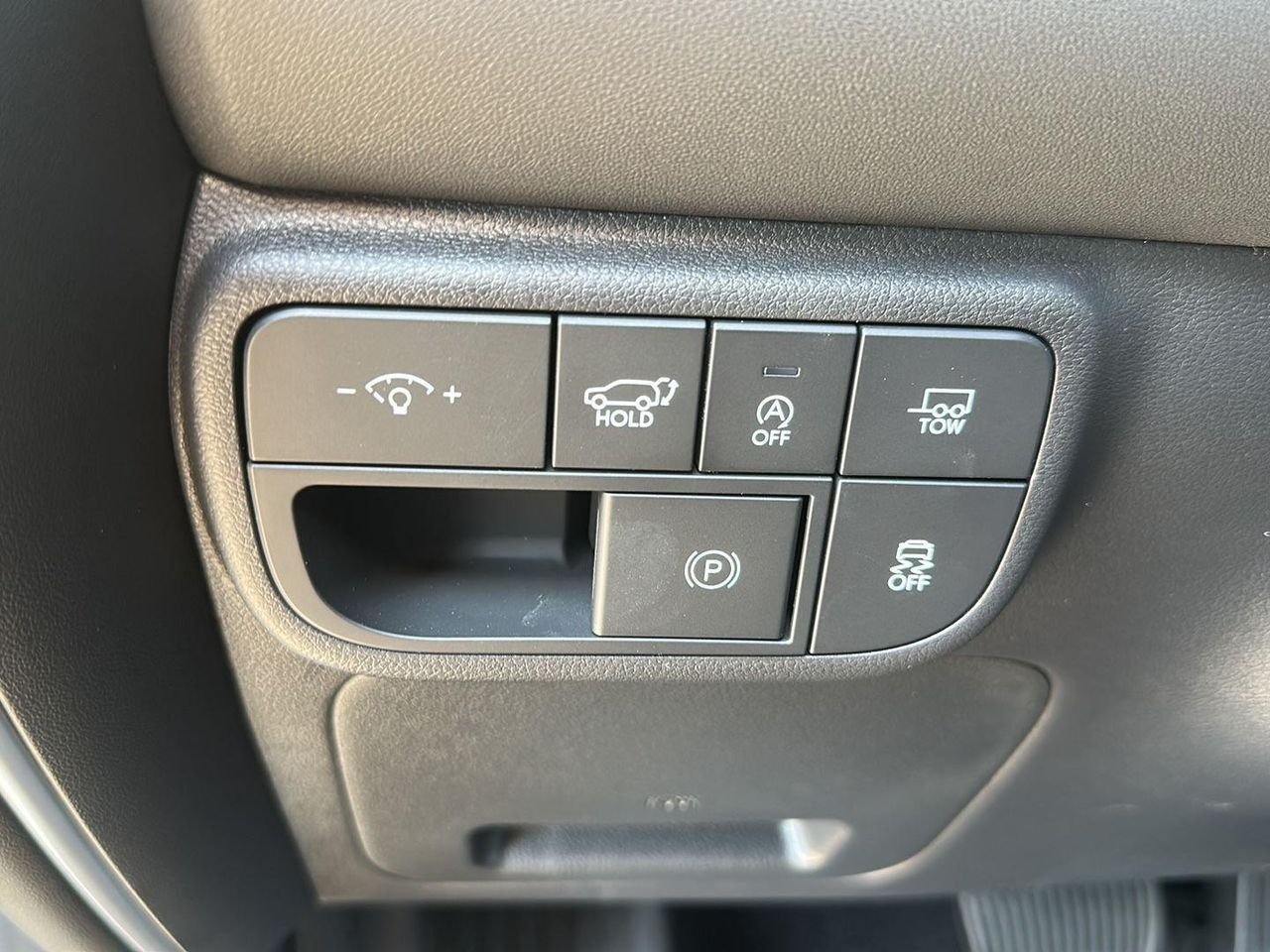New 2027 Shimmering Silver Hyundai SEL Premium AWD image 13