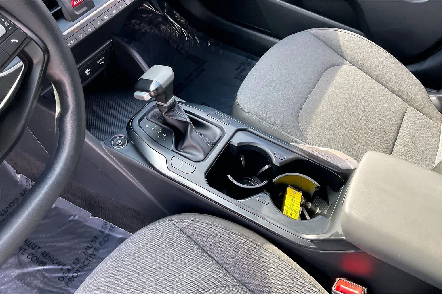 2025 Kia K4 LXS - Photo 15