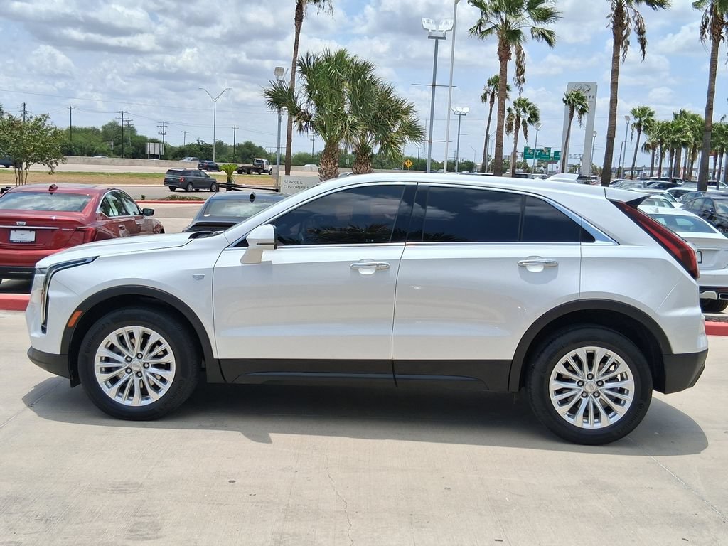 Used 2024 Crystal White Tricoat Cadillac Luxury image 3