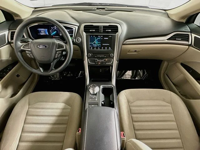 Pre-Owned 2017 Ford Fusion Hybrid SE
