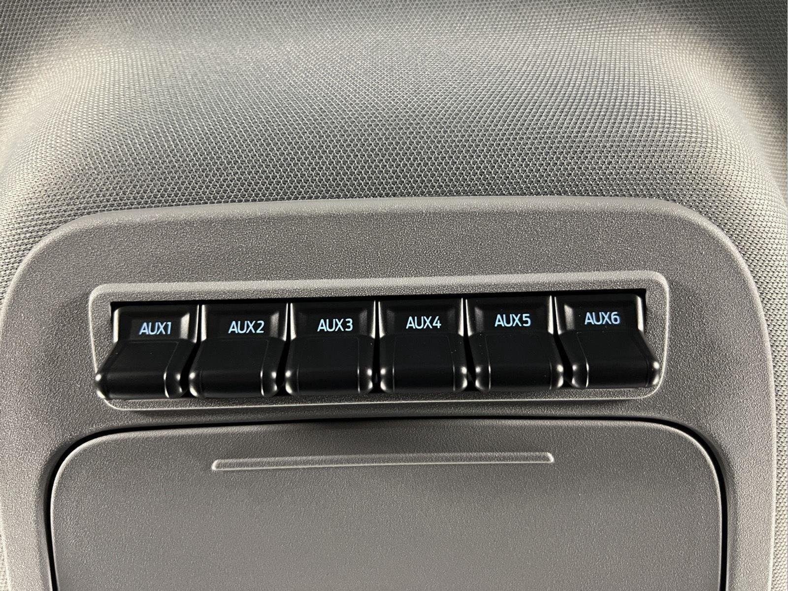 New 2026 Oxford White Ford F-250® XL image 34