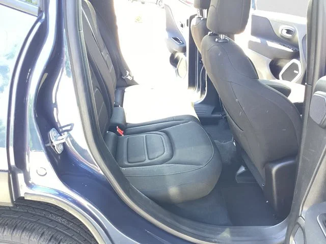 Used 2021 Slate Blue Jeep Latitude image 13