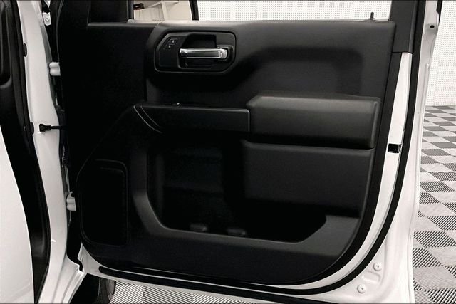 Used 2024 Summit White Chevrolet Custom image 21