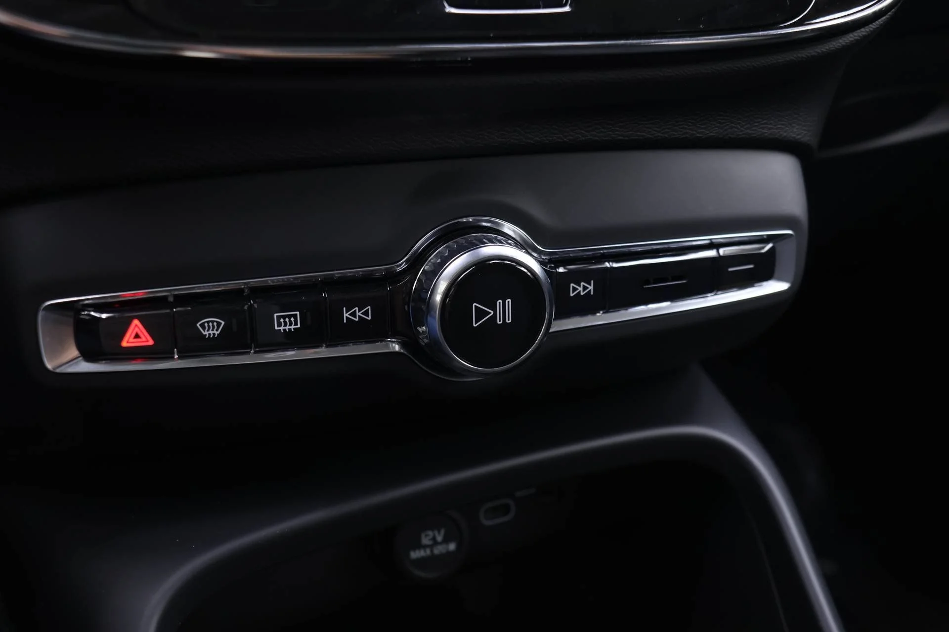 2026 Volvo XC40 Core - Photo 9