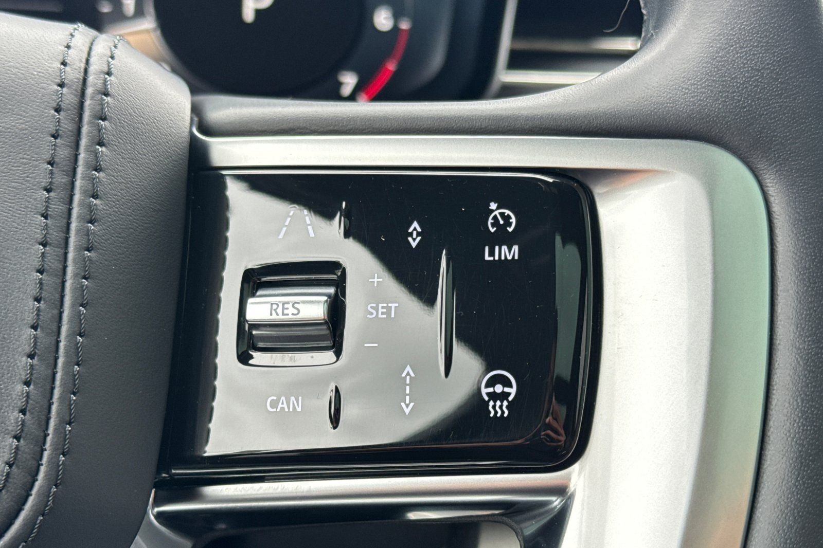2024 Land Rover Range Rover SE - Photo 29