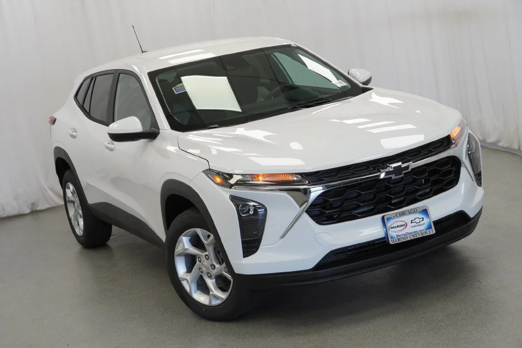 New 2026 Summit White Chevrolet LS image 33