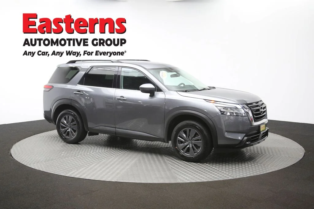 Used 2022 Gray Nissan SV image 48