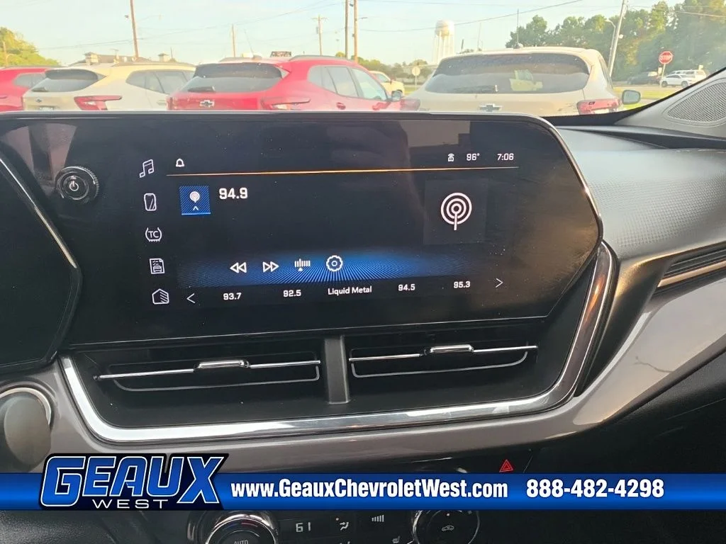 Used 2025 Gray Chevrolet ACTIV image 12