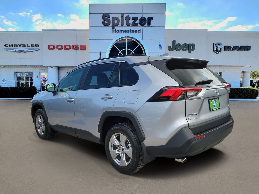 Used 2025 Silver Toyota XLE image 3
