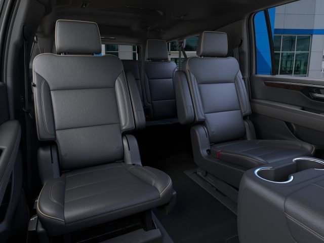2026 Chevrolet Suburban Premier - Photo 17