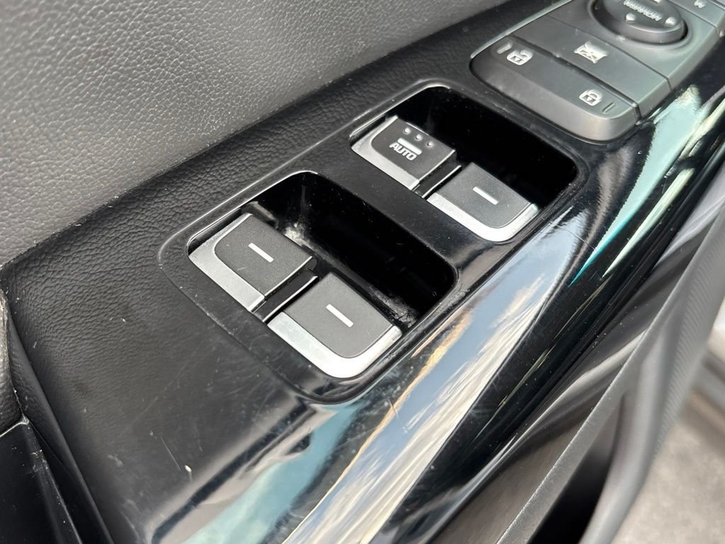 Used 2022 Silver Kia EX image 16