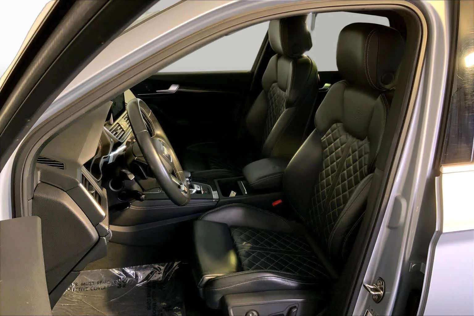 Used 2019 Florett Silver Metallic Audi Premium Plus image 9