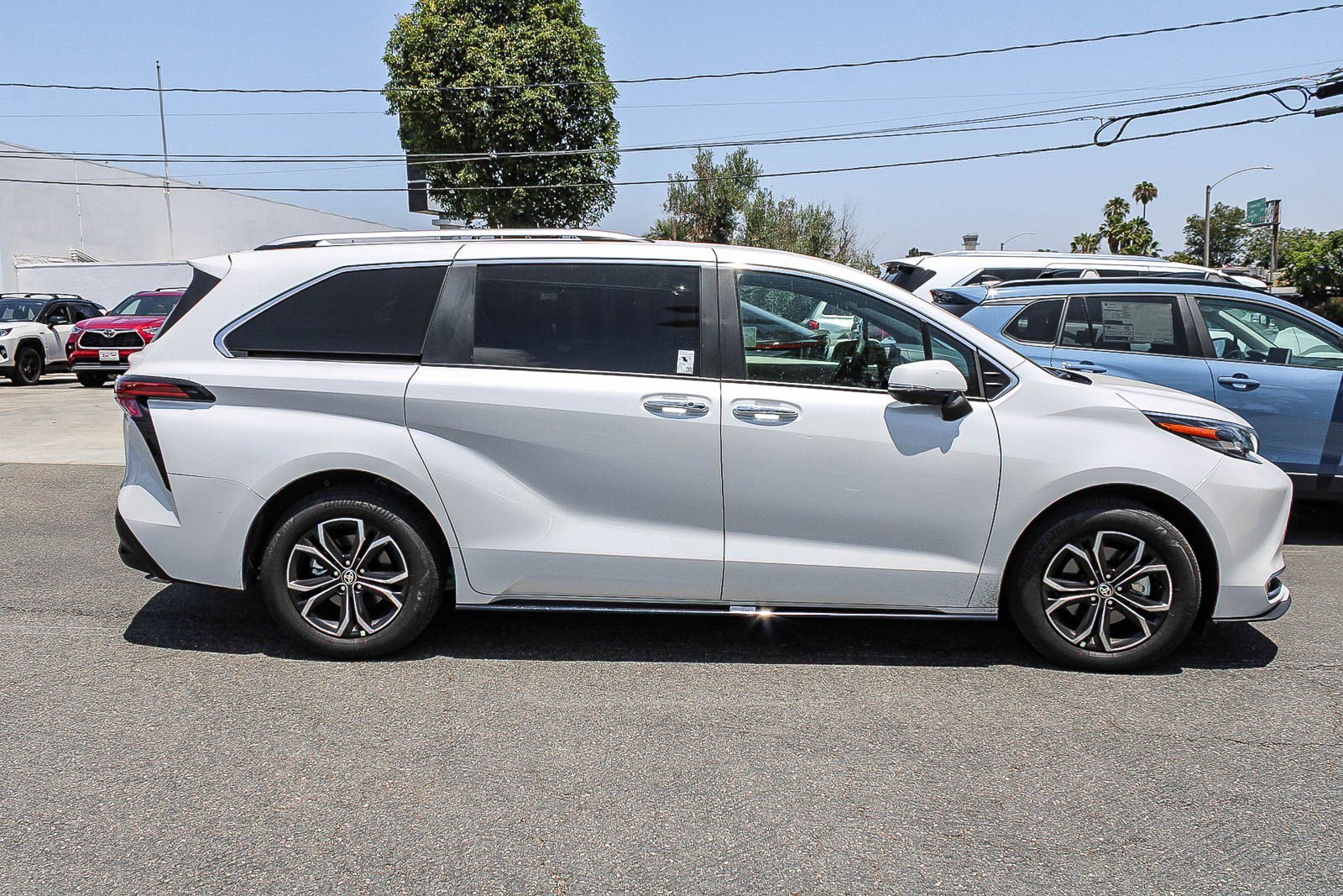 Certified Used 2026 Wind Chill Pearl Toyota Platinum image 35