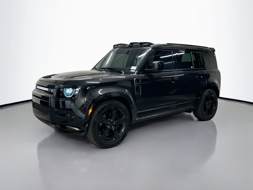 Used 2026 Black Land Rover X-Dynamic SE image 1