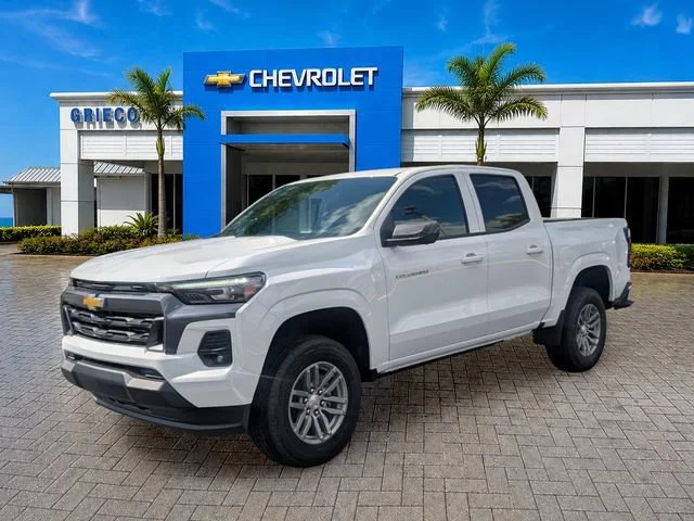 New 2026 Summit White Chevrolet LT image 3