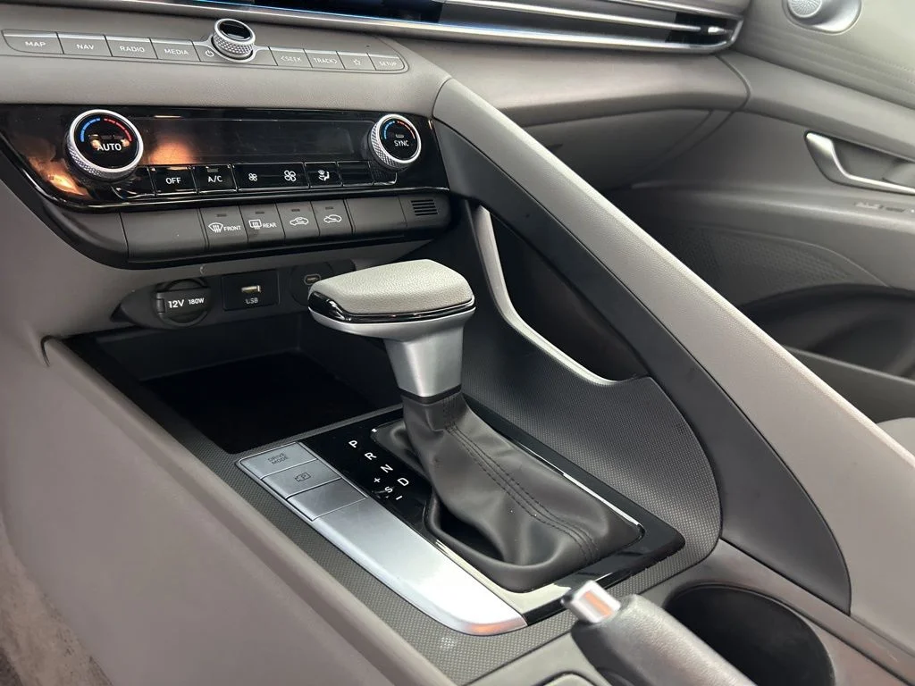 2024 Hyundai Elantra SEL - Photo 24