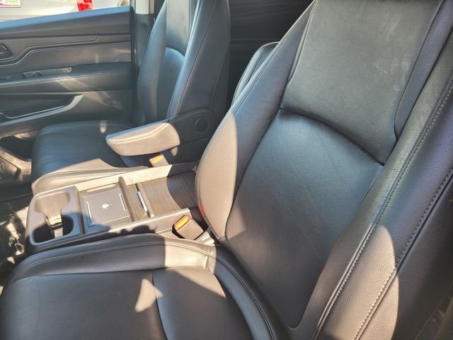 Used 2025  Honda EX-L image 13