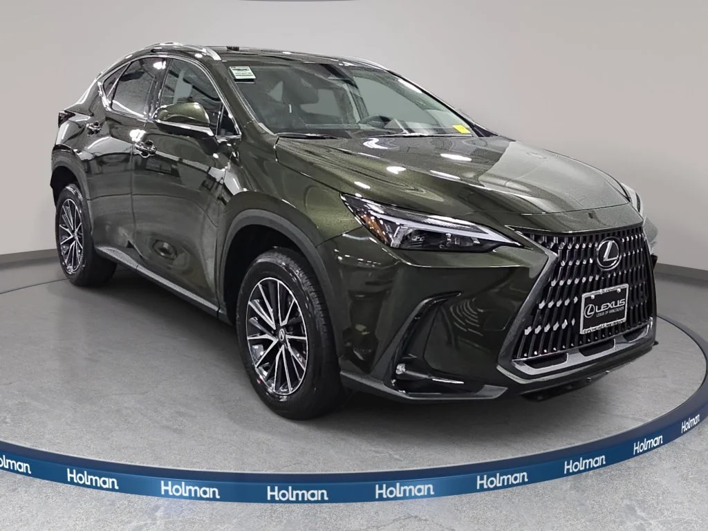 New 2026 Nori Green Pearl Lexus PREMIUM image 3