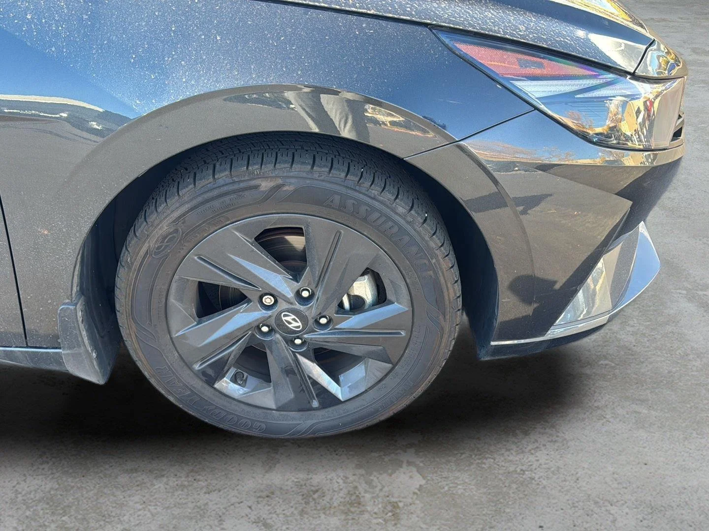 Used 2023 Portofino Gray Hyundai SEL image 4