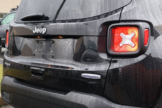Used 2021 Black Jeep Latitude image 5