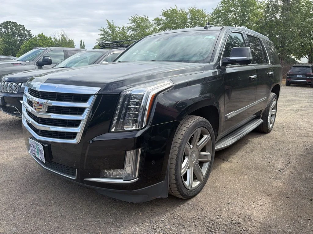 2017 Cadillac Escalade AWD Luxury's photo