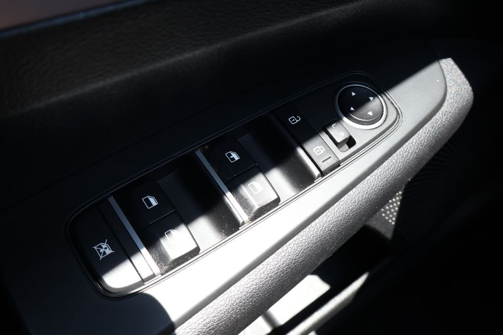 2024 Kia Forte LXS - Photo 33