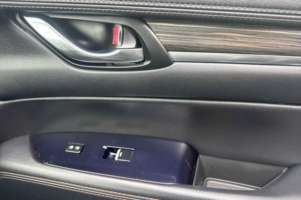 Used 2019 Black Mazda Grand Touring image 22