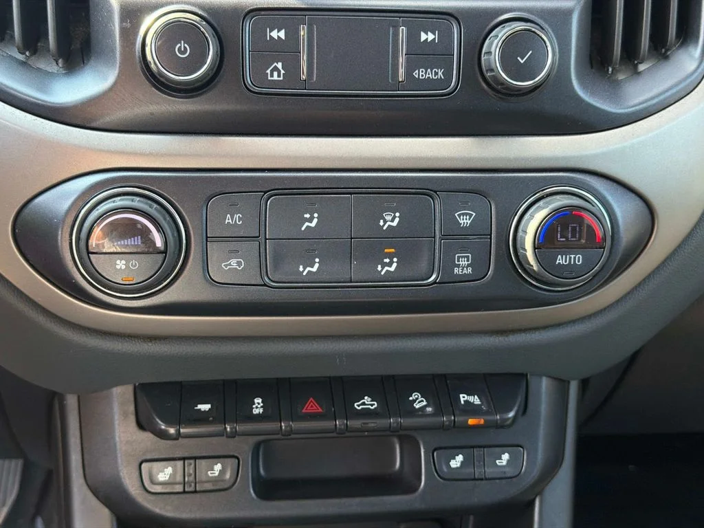 Used 2021 Crush Chevrolet Z71 image 25