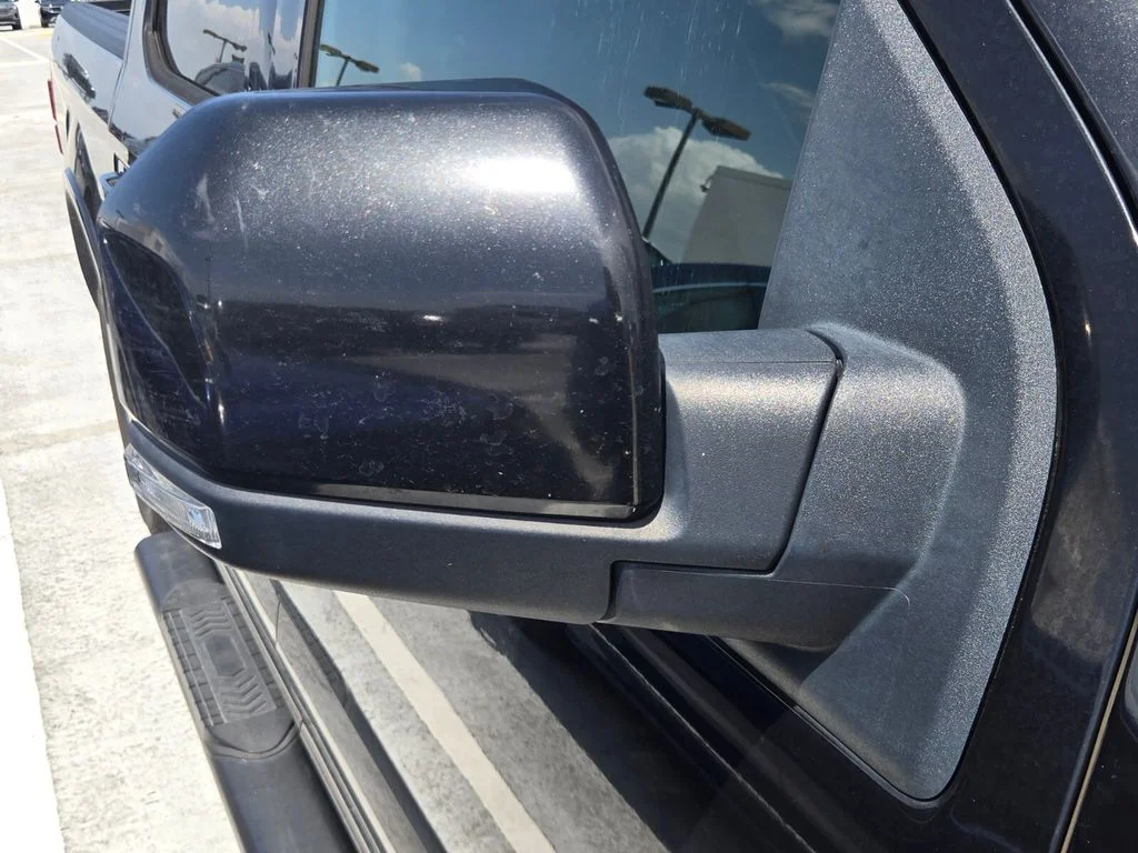 Used 2015 Black Ford Lariat image 9