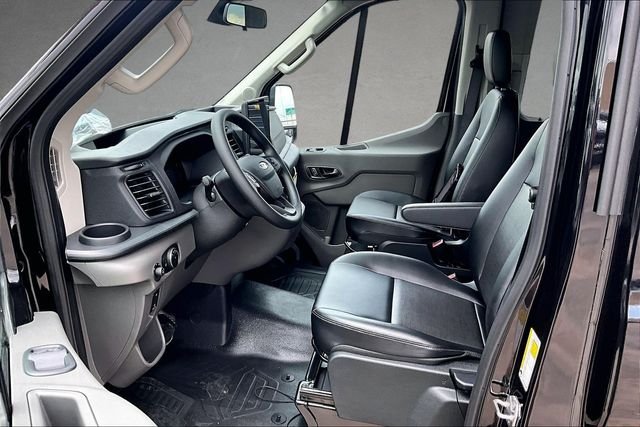 New 2026 Agate Black Metallic Ford XL image 7