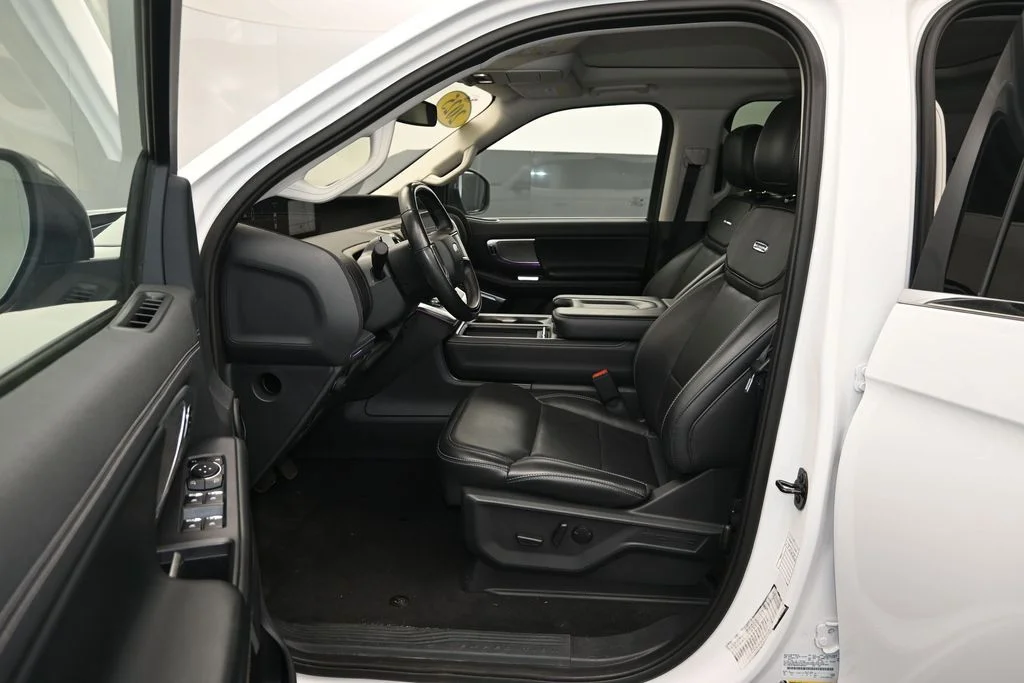 Certified Used 2025 Oxford White Ford Platinum image 13
