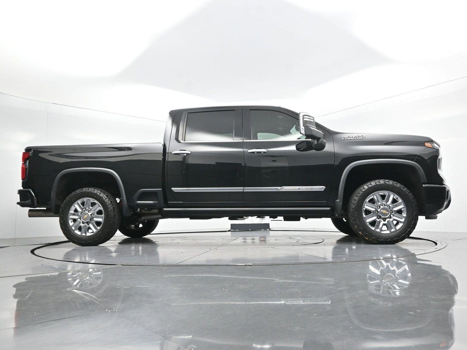 Used 2024 Black Chevrolet High Country image 52