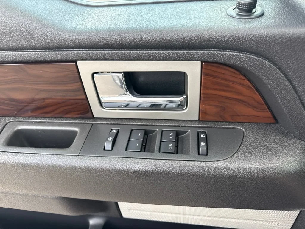Used 2012  Ford XL image 24
