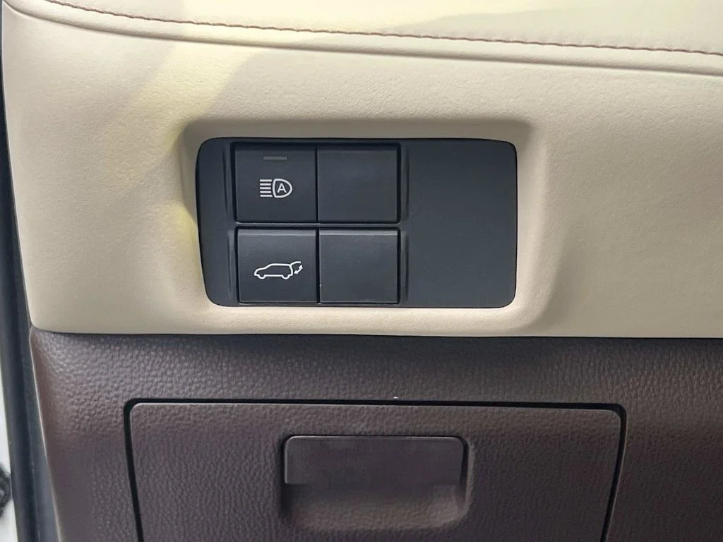 Certified Used 2021 White Toyota XLE image 28