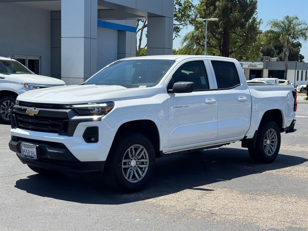 New 2025 Summit White Chevrolet WT/LT image 3
