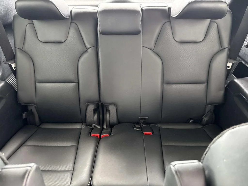 Used 2023 Black Kia S image 19