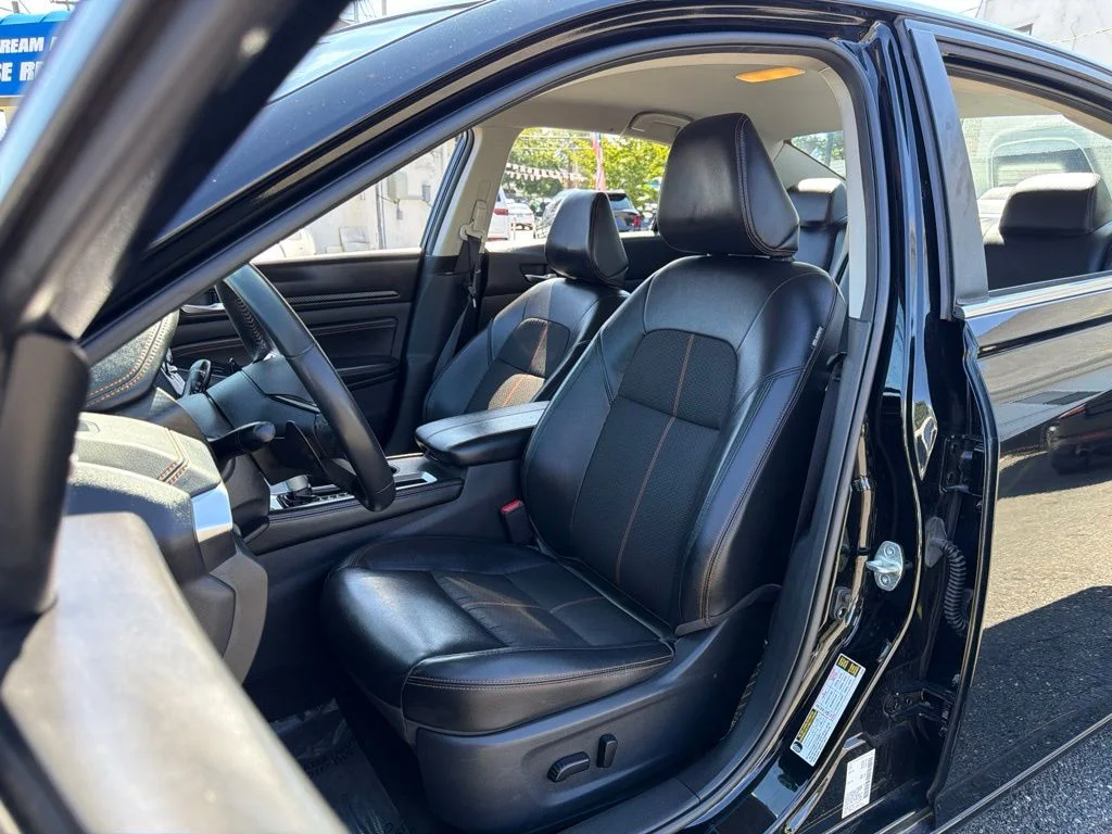 2020 Nissan Altima SR - Photo 20
