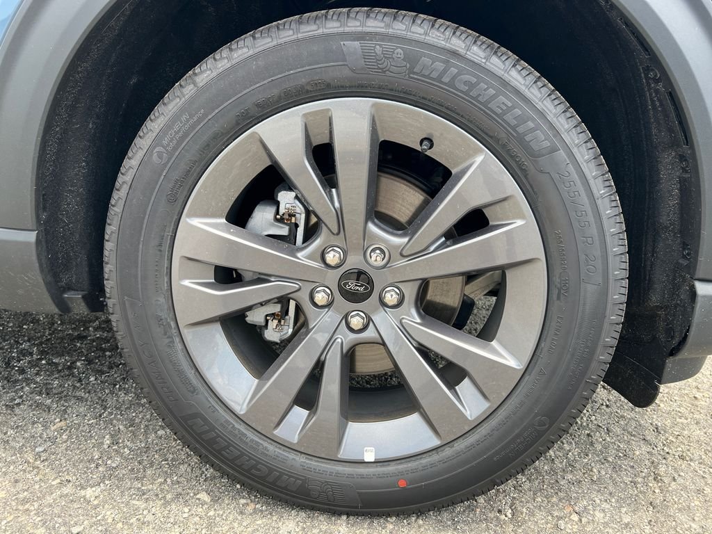 New 2026 Vapor Blue Metallic Ford Active image 13