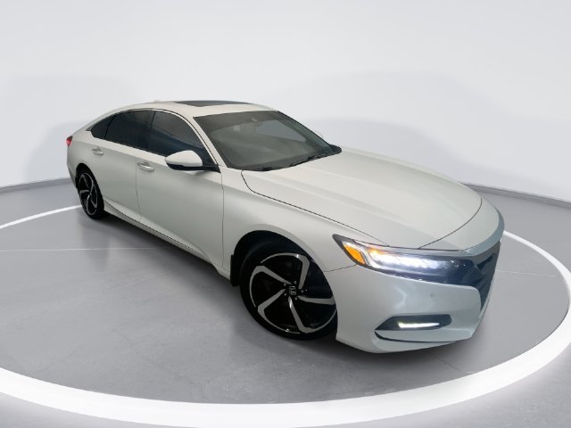 Used 2019 White Honda Touring 2.0T image 1