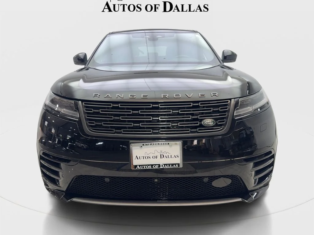 Used 2026 Black Land Rover Dynamic SE image 4