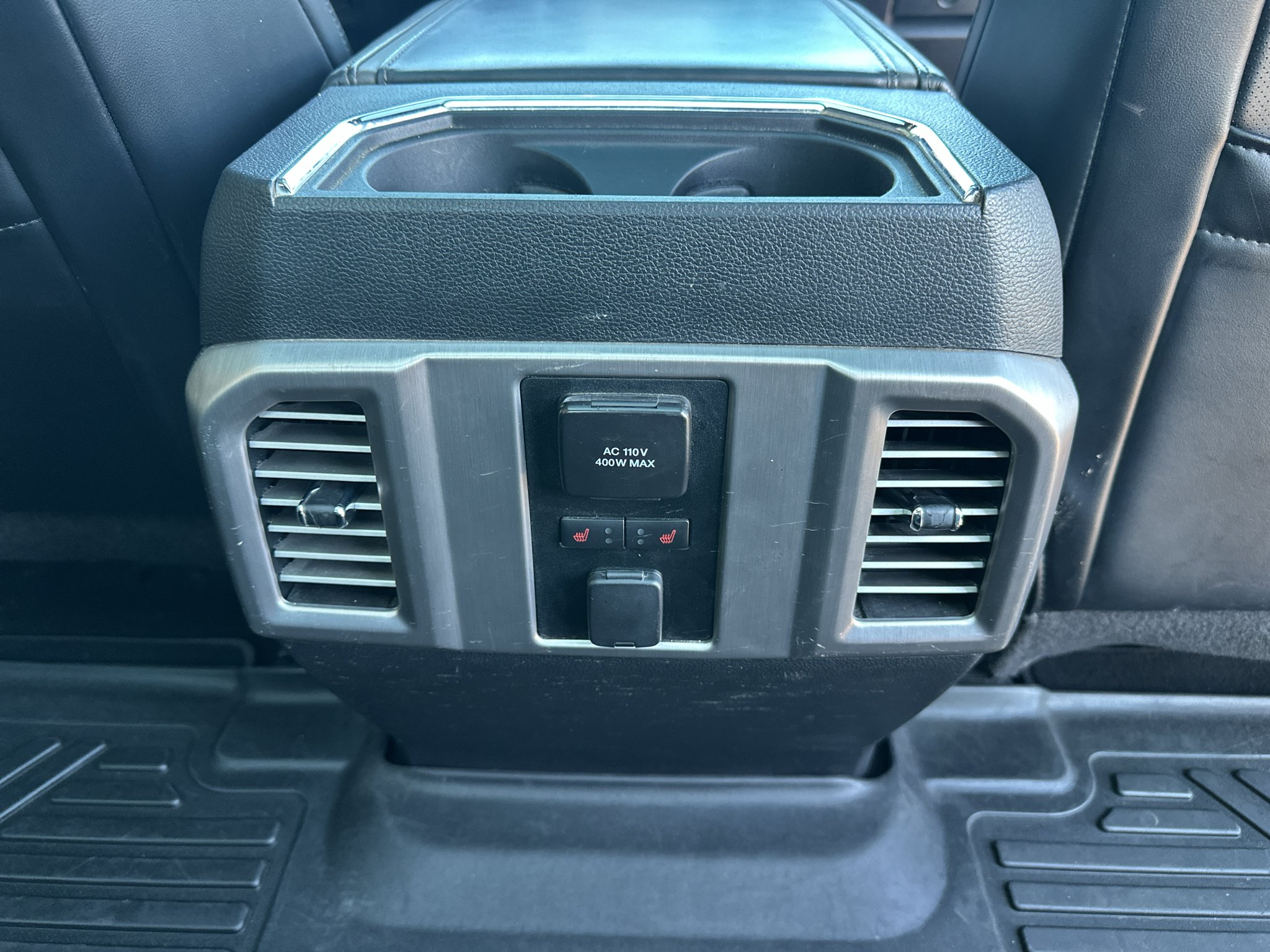 Used 2017 Magnetic Metallic Ford Platinum image 39