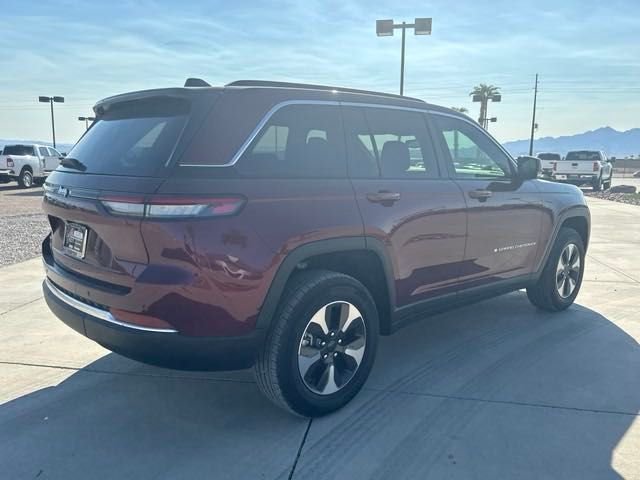 New 2024 Velvet Red Pearl-Coat Exterior Paint Jeep 4xe image 5