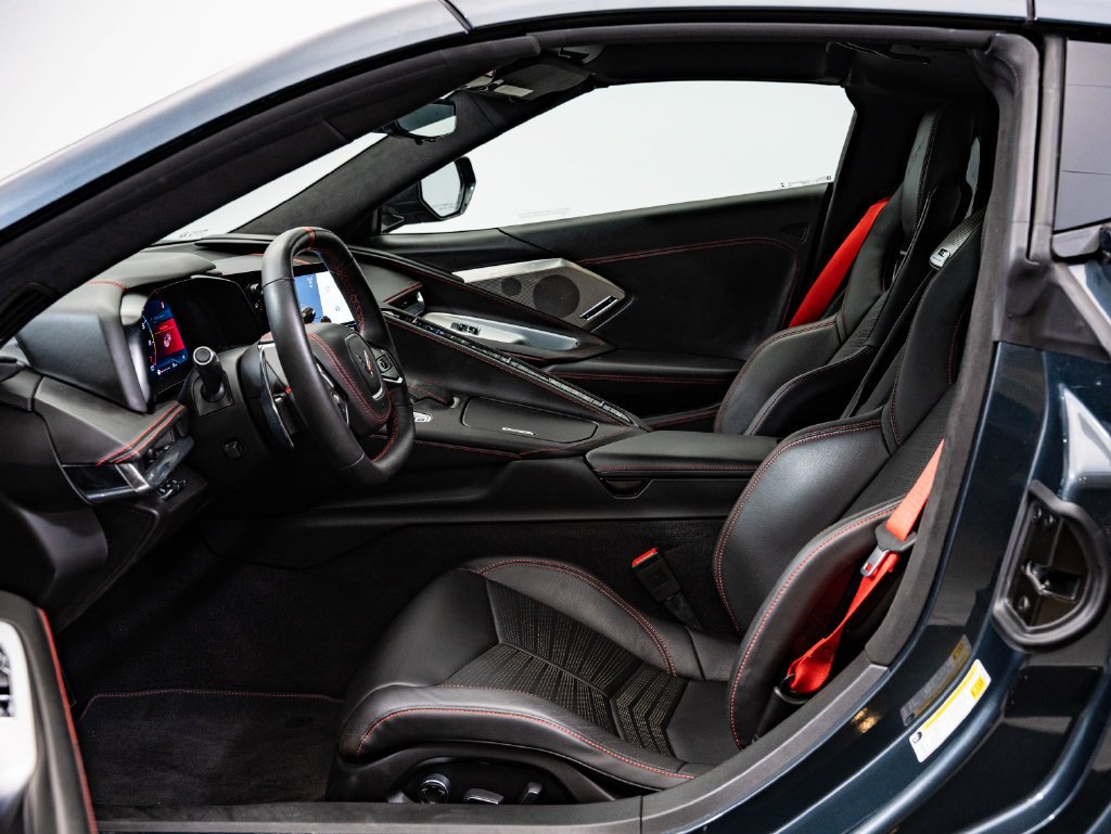 Used 2020 Shadow Gray Metallic Chevrolet Stingray image 22