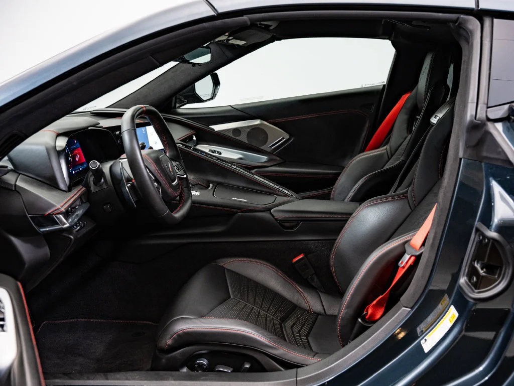Used 2020 Shadow Gray Metallic Chevrolet Stingray image 22