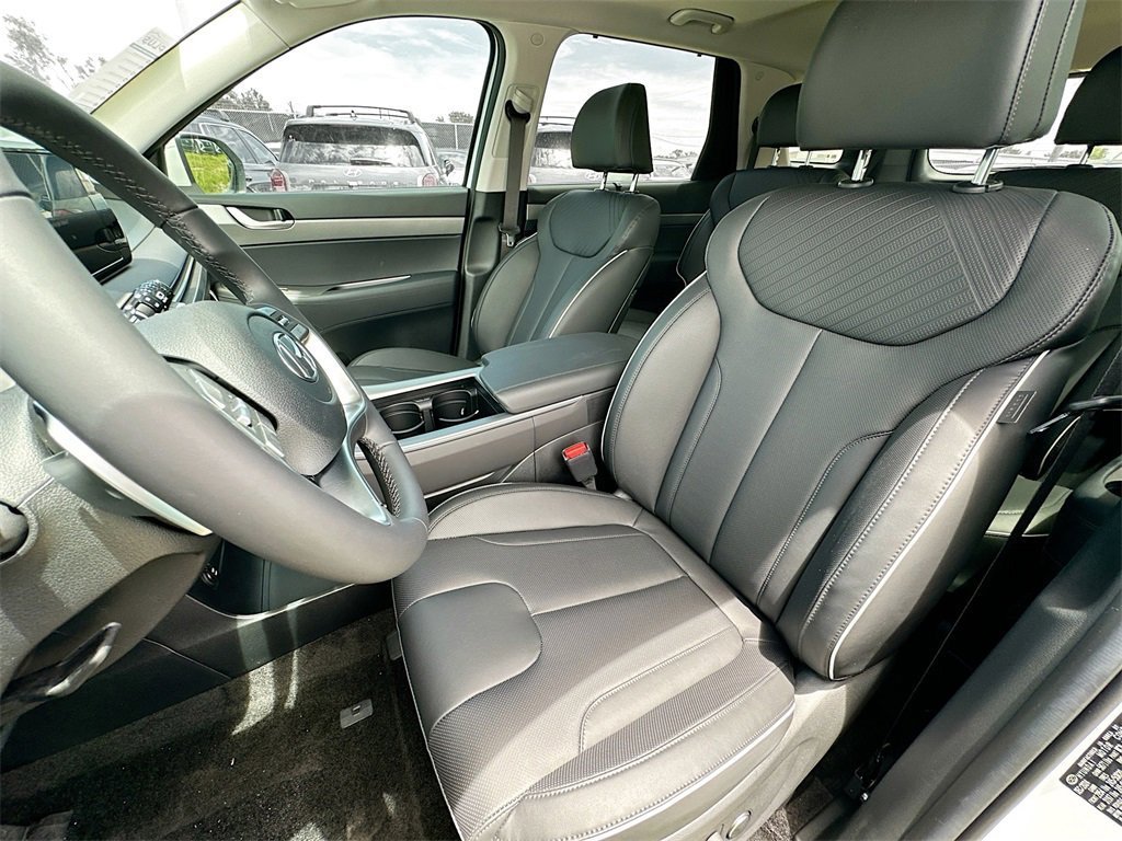 Used 2025 White Hyundai XRT image 13